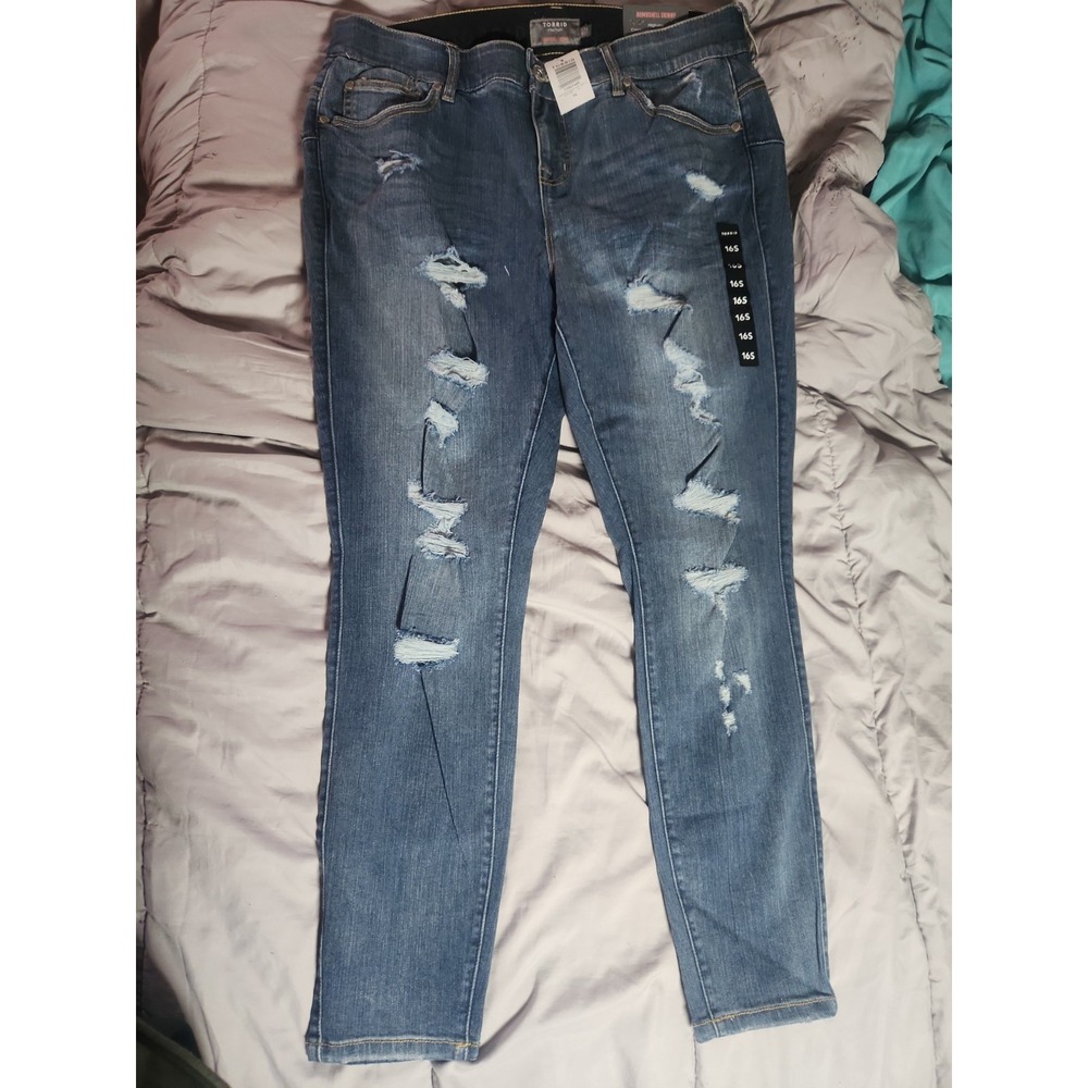 NWT Torrid - Size 16s Bombshell High Rise Skinny Stretch Jeans